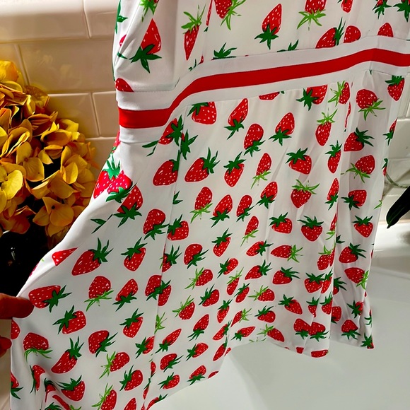 Callaway Golf Dress . Strawberry print . NEW without Tags - Picture 8 of 8